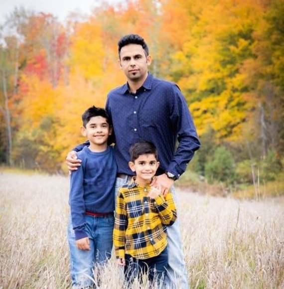 Meet your Posher, Deepinder - Picture 1 of 1